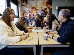 Volwassenenonderwijs Maatschappelijk Zorg in de les