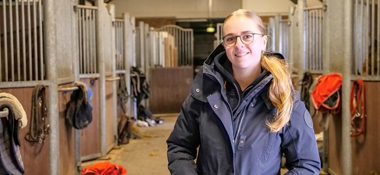 Lotte hippisch - bedrijfsleider paardensport en -houderij.jpg